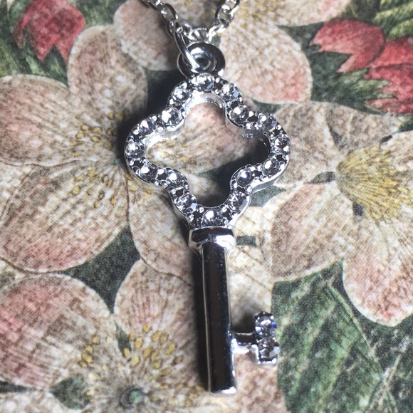 Crystal Rhinestone Key Necklace - Picture 4 of 14